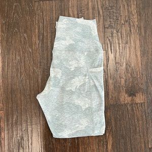 Light Grey Leggings with Pockets